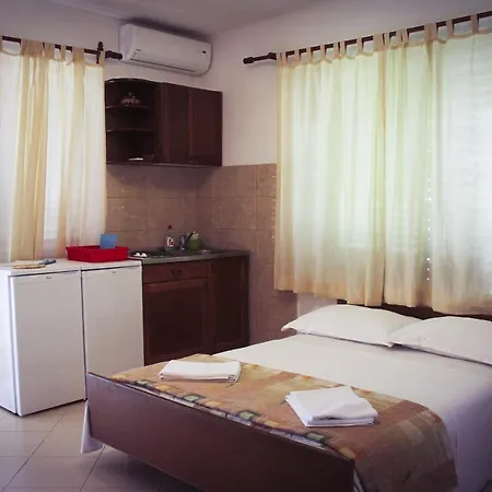 Pensión And By The Sea Podgora, Makarska - 11893 3*